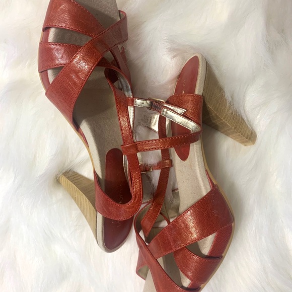 Liz Claiborne Women Sandal - Picture 3 of 5